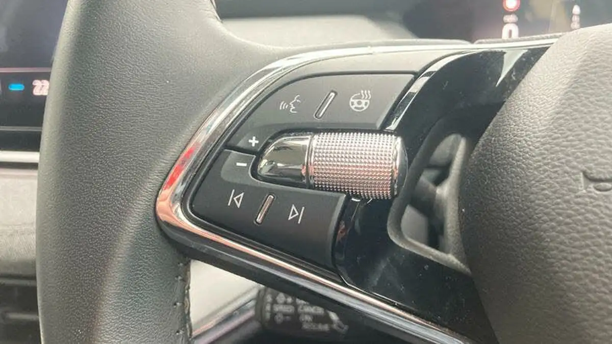 2022-skoda-enyaq-e-80-82-kwh-big-24