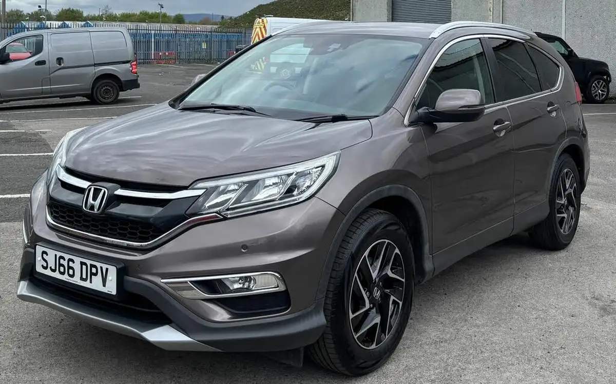 2016-honda-cr-v-20-i-vtec-se-plus-navi-2wdss-big-2
