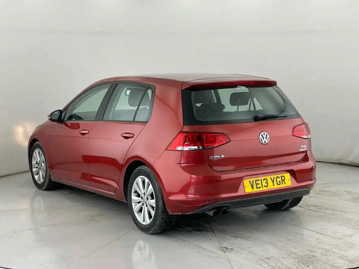 2013-volkswagen-golf-14-se-ss-hatchback-5d-1395cc-big-5