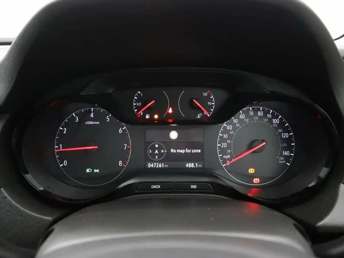 2021-vauxhall-grandland-x-15td-sri-nav-big-10