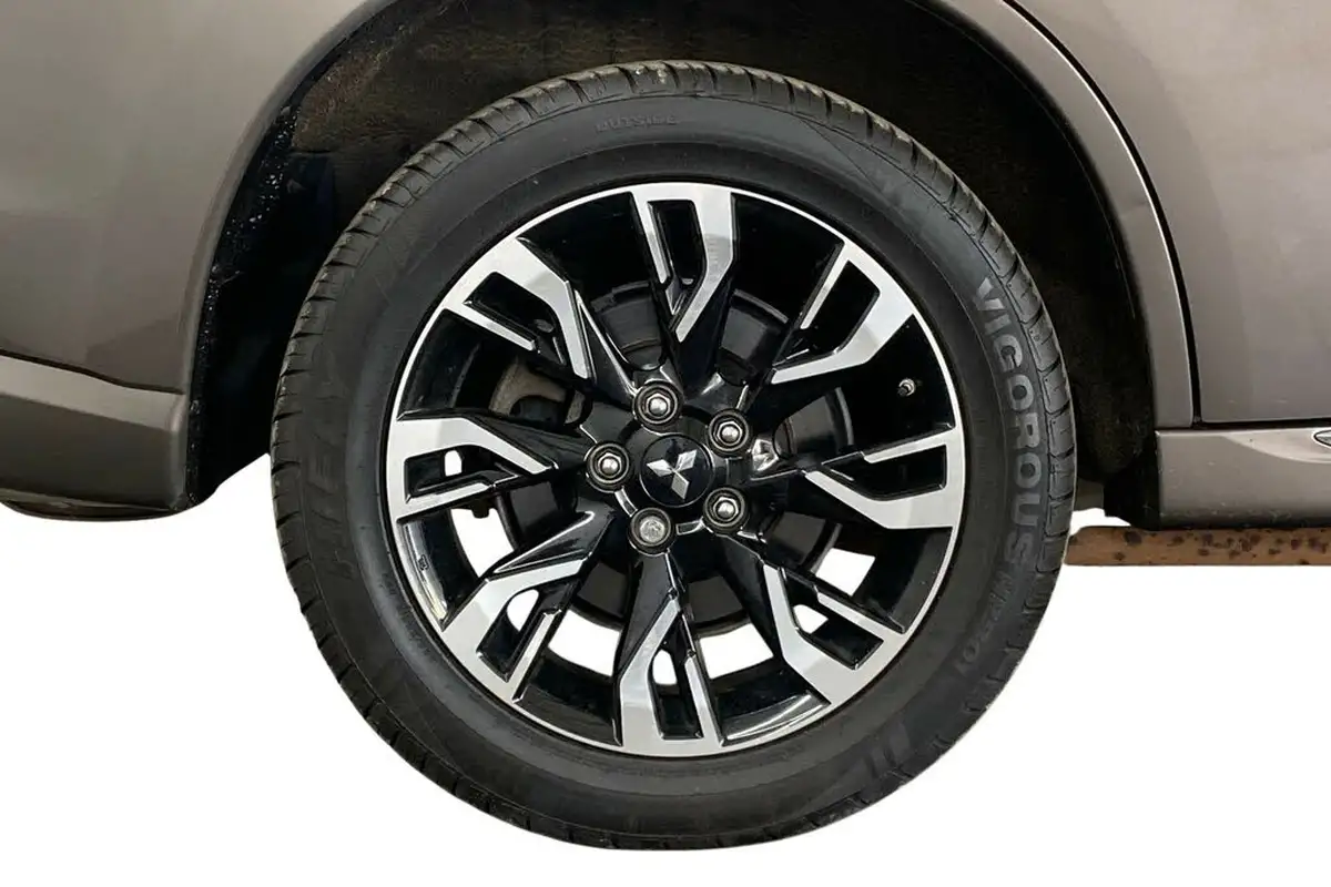 2017-mitsubishi-outlander-20-4hs-phev-5st-big-8