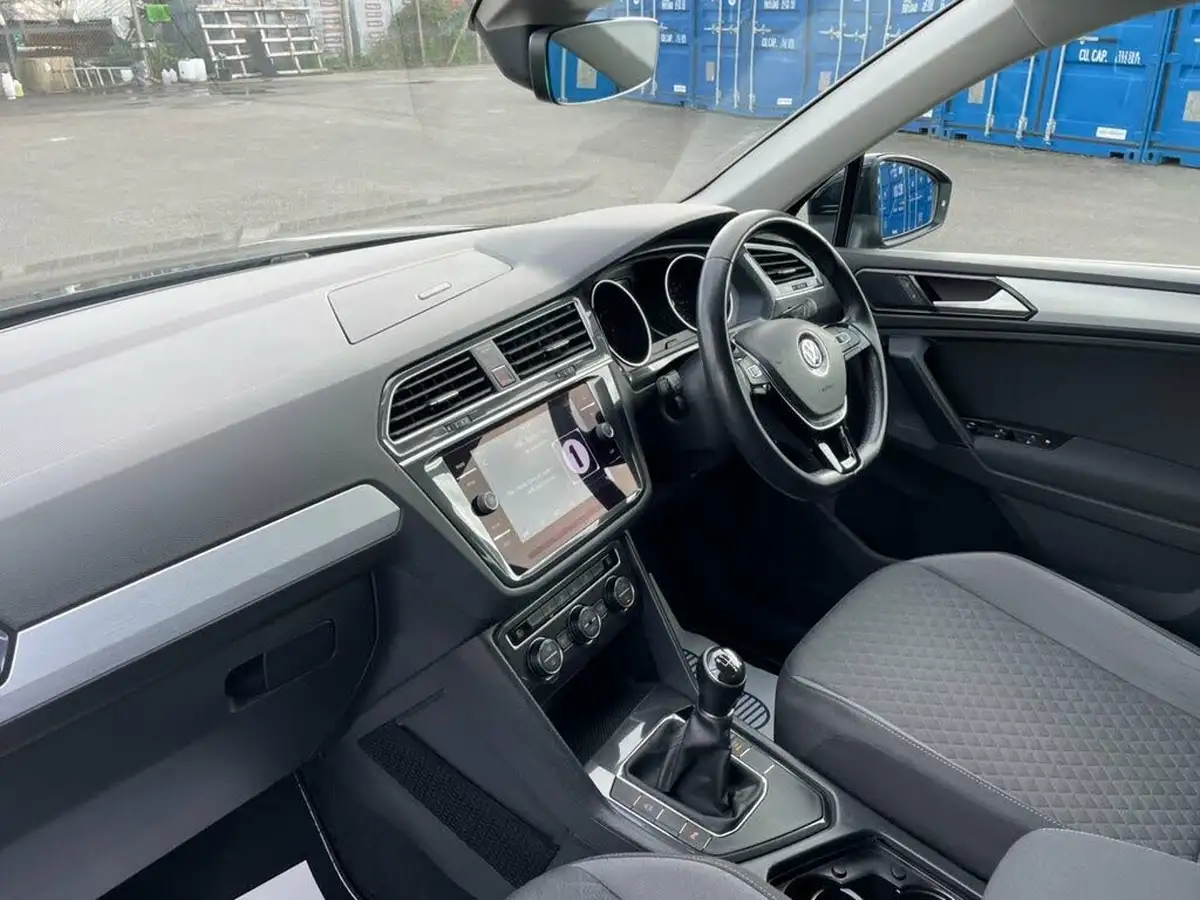 2018-volkswagen-tiguan-14-tsi-se-navigation-150ps-actss-big-16