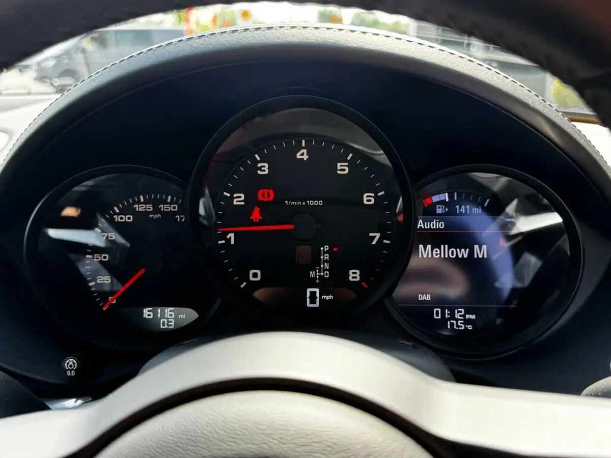 2019-porsche-boxster-718-20-boxster-pdk-big-32