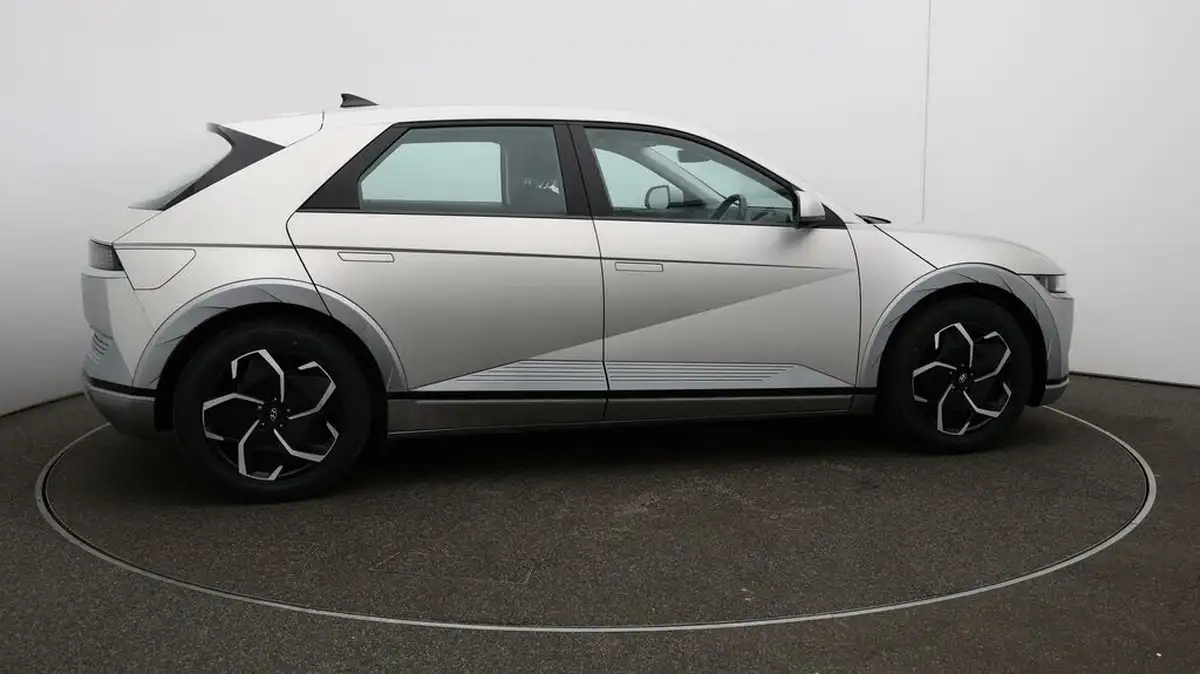 2022-hyundai-ioniq-5-e-premium-217ps-73kwh-rwd-big-41