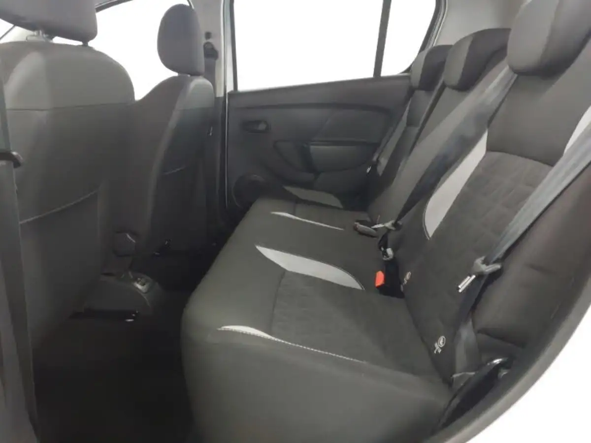 2015-dacia-sandero-stepway-15d-laureate-big-5
