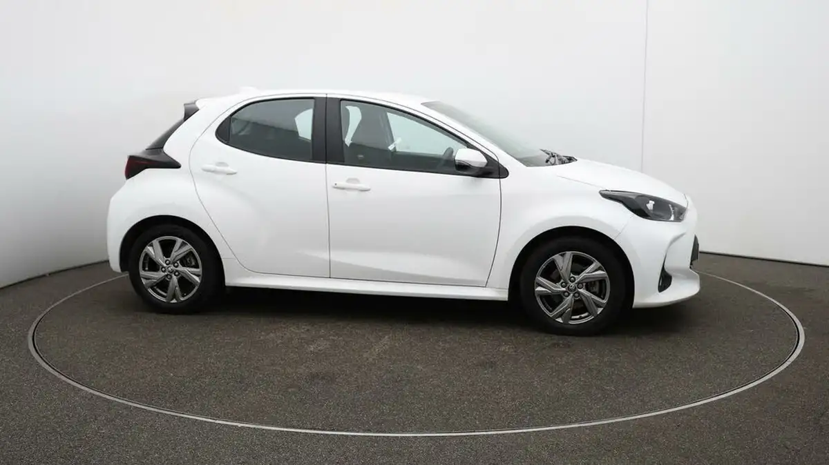 2024-toyota-yaris-15-vvt-i-icon-big-38