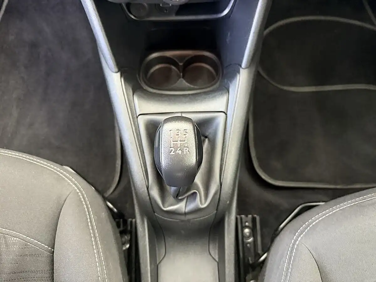 2015-peugeot-208-10-puretech-access-ac-3d-big-43