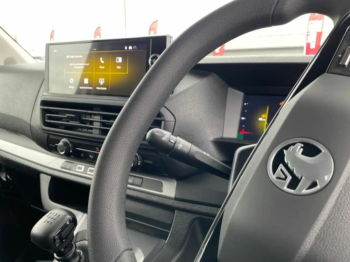 2025-vauxhall-vivaro-15td-prime-big-19