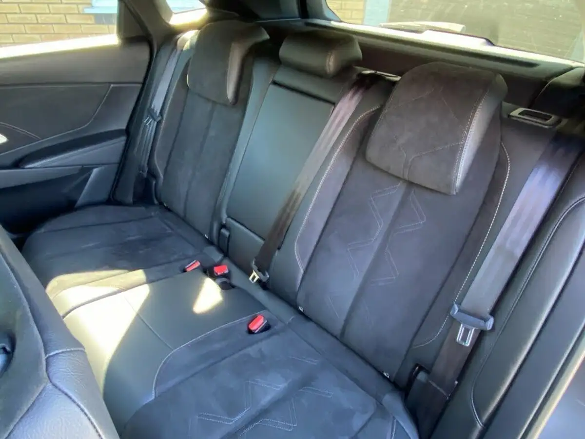 2021-ds-ds-7-crossback-16-puretech-performance-line-225ps-big-32