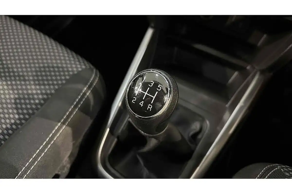 2018-suzuki-vitara-10-boosterjet-sz-t-big-37