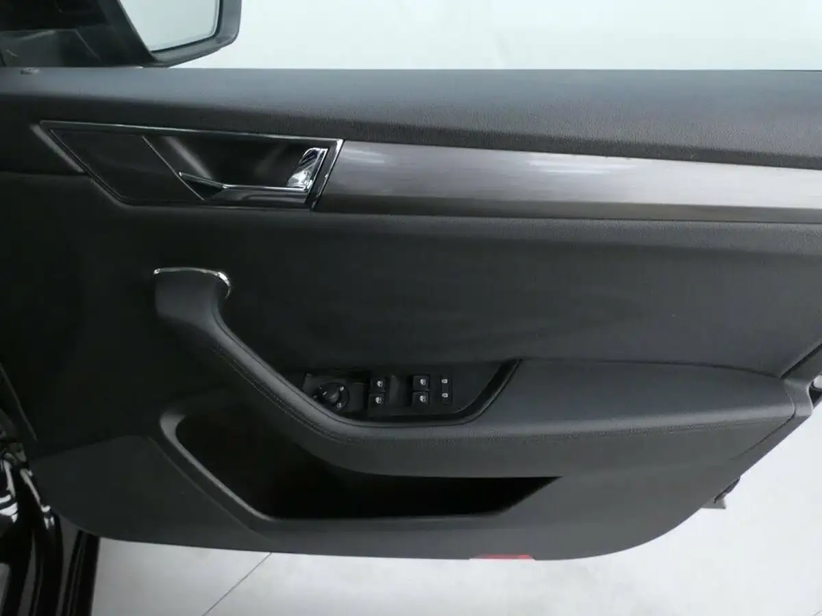 2021-skoda-superb-14-tsi-se-l-hatchback-big-24