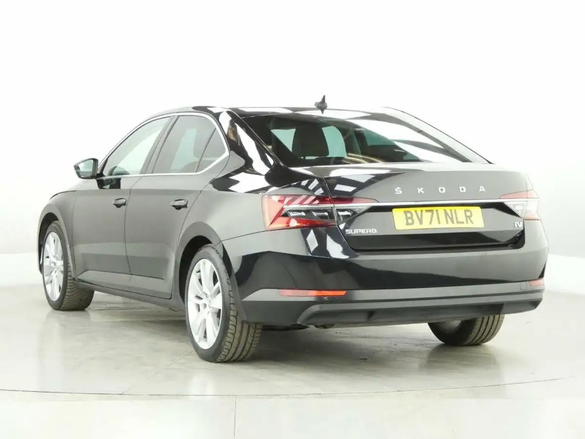 2021-skoda-superb-14-tsi-se-l-hatchback-big-5