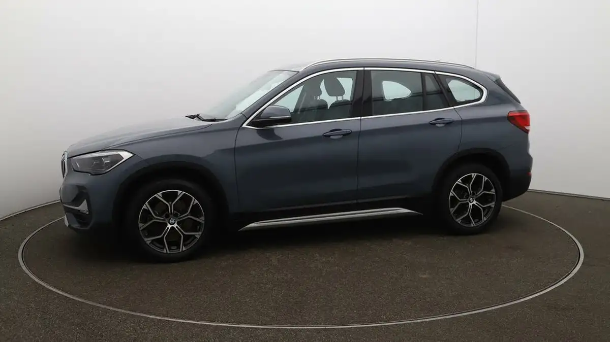 2022-bmw-x1-20-sdrive20i-xline-big-57