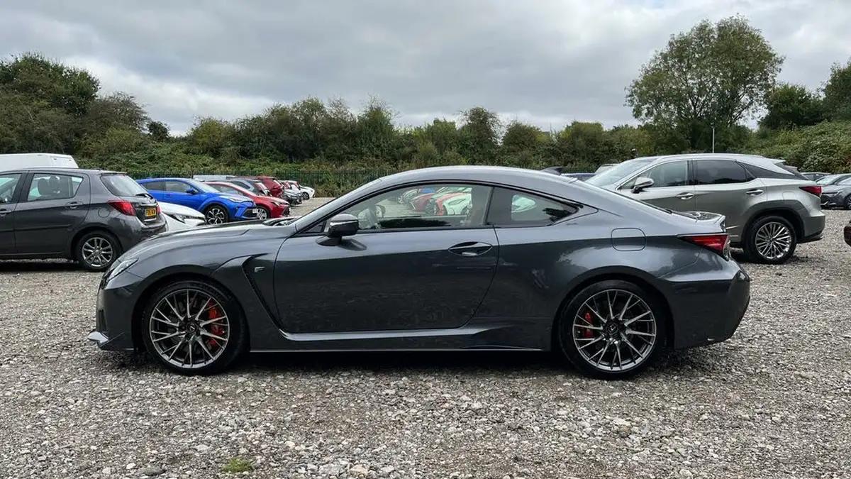 2021-lexus-rc-f-50-f-sunroof-big-16