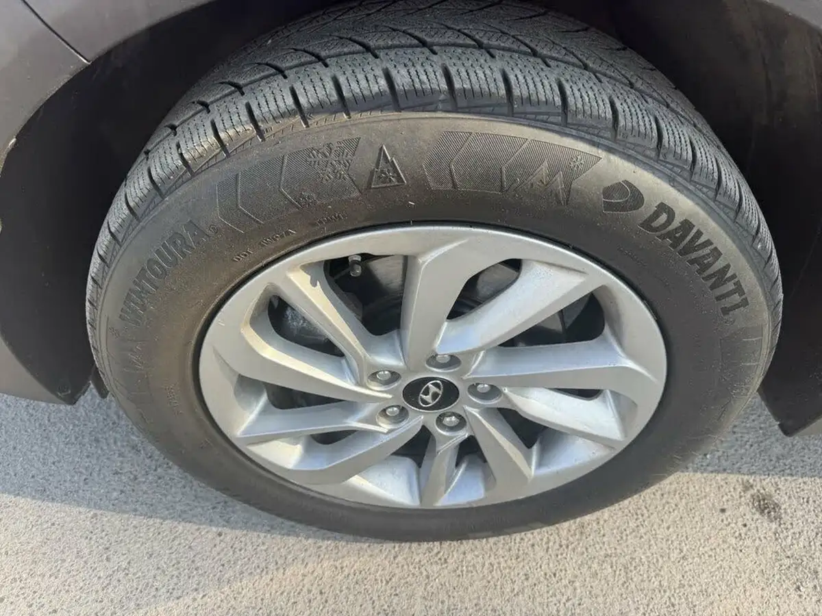 2017-hyundai-tucson-17crdi-blue-drive-se-141ps-dct-big-28