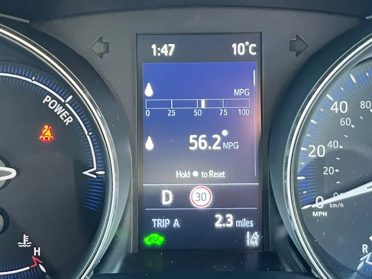 2022-toyota-c-hr-20-vvt-i-gr-sport-big-23