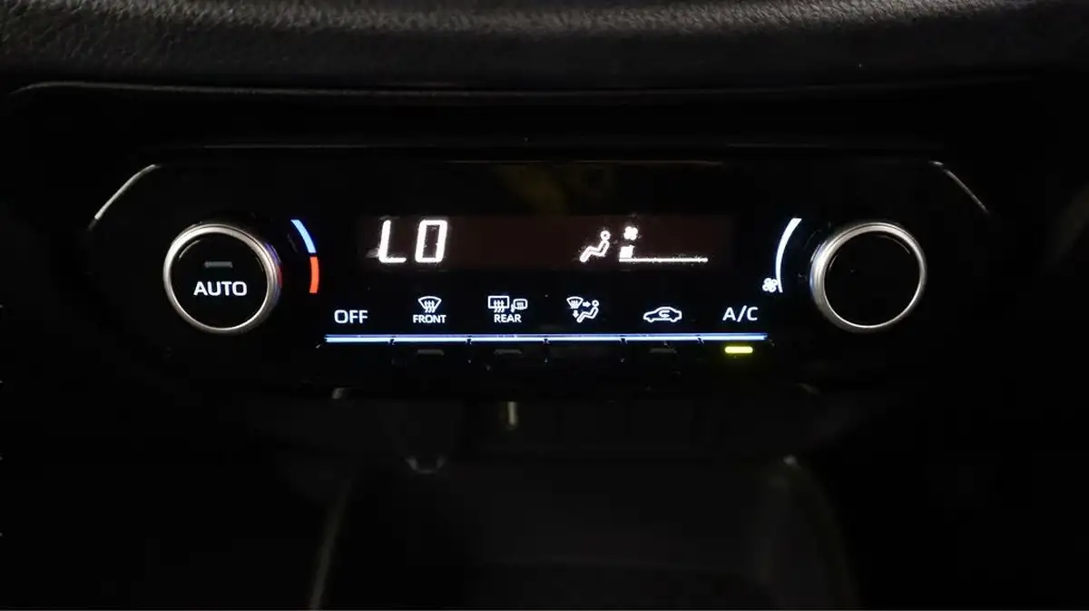 2022-toyota-aygo-x-10-vvt-i-edge-big-11