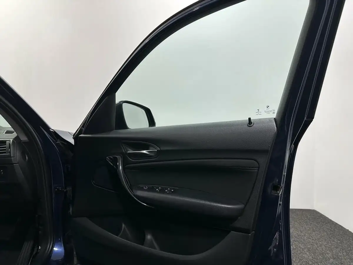 2018-bmw-1-series-15td-116d-sport-5d-auto-big-30