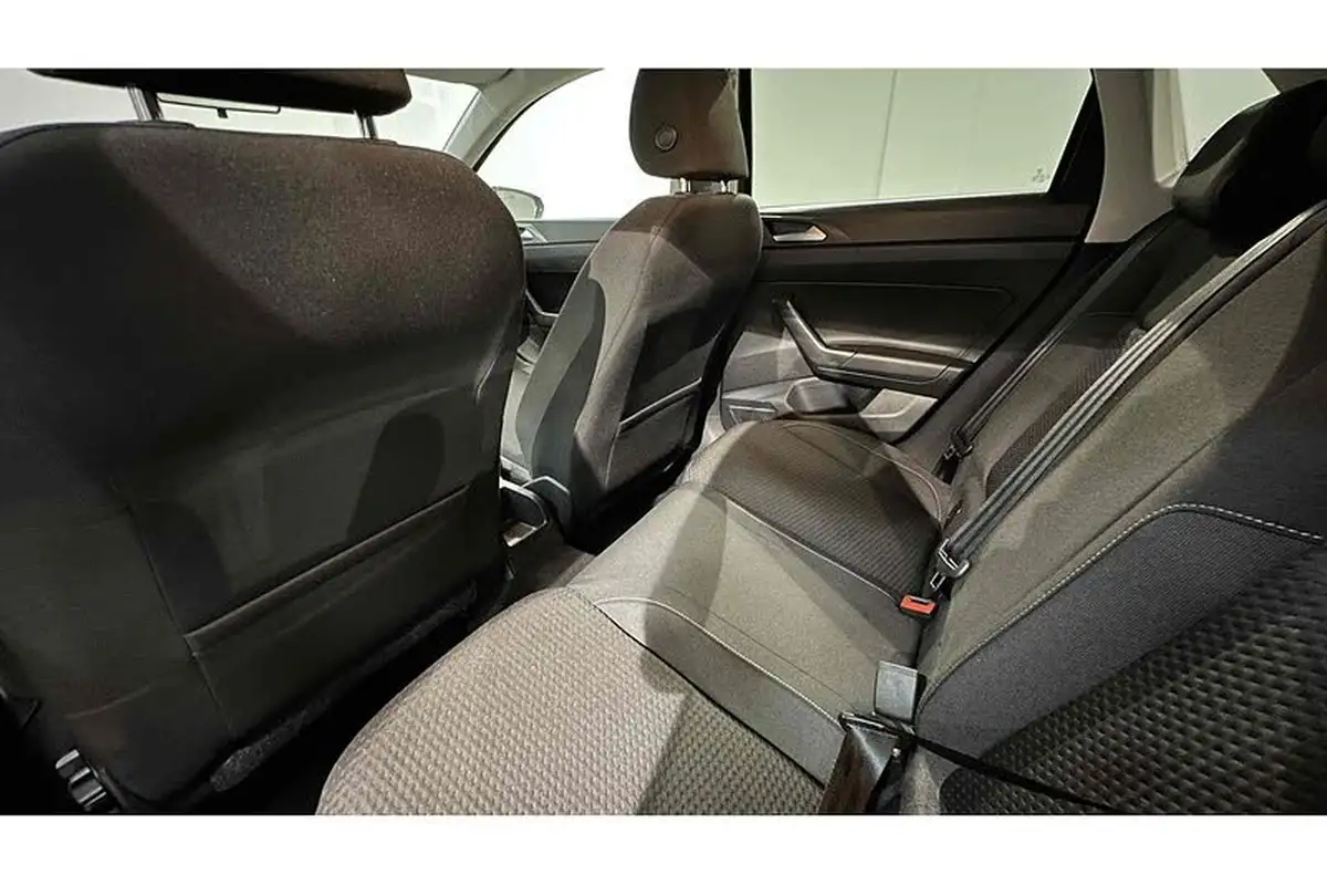 2021-volkswagen-polo-10-tsi-match-big-17