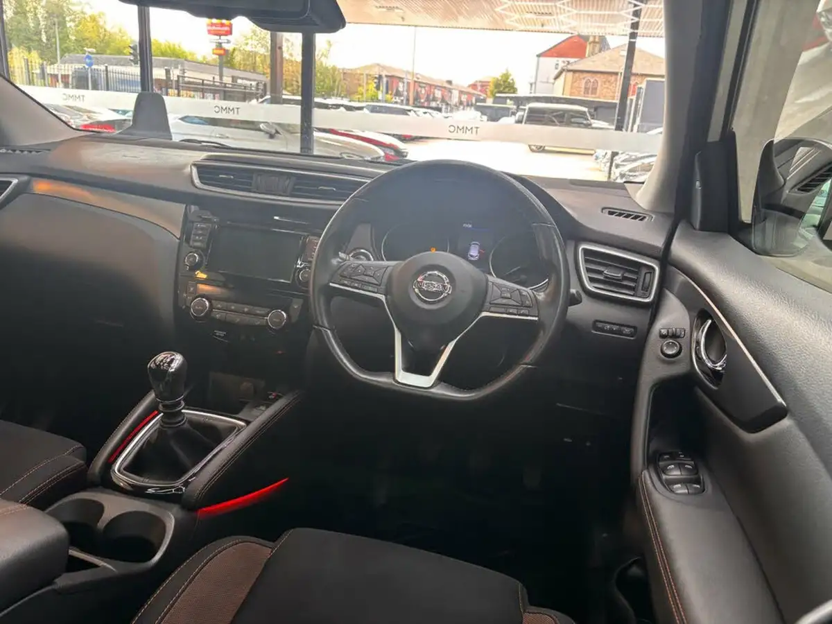2019-nissan-qashqai-13-dig-t-n-motion-160ps-big-9