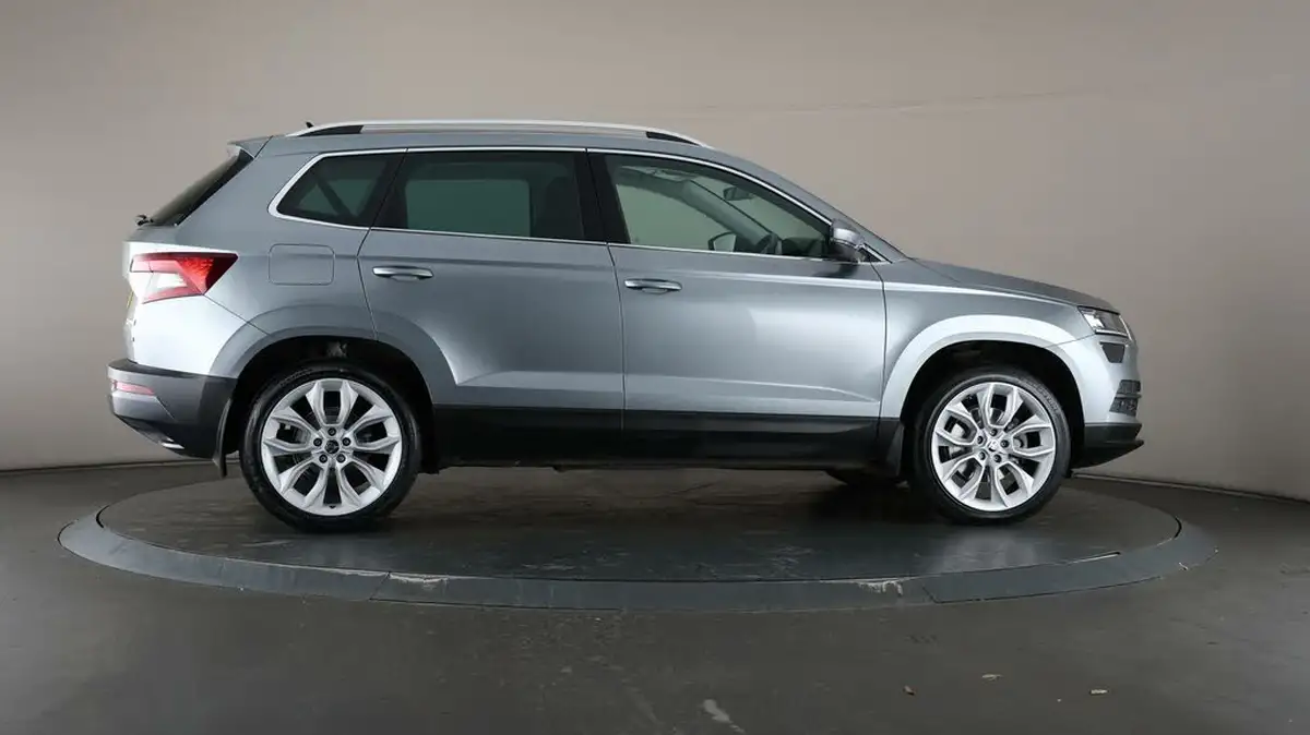 2018-skoda-karoq-20tdi-edition-big-55