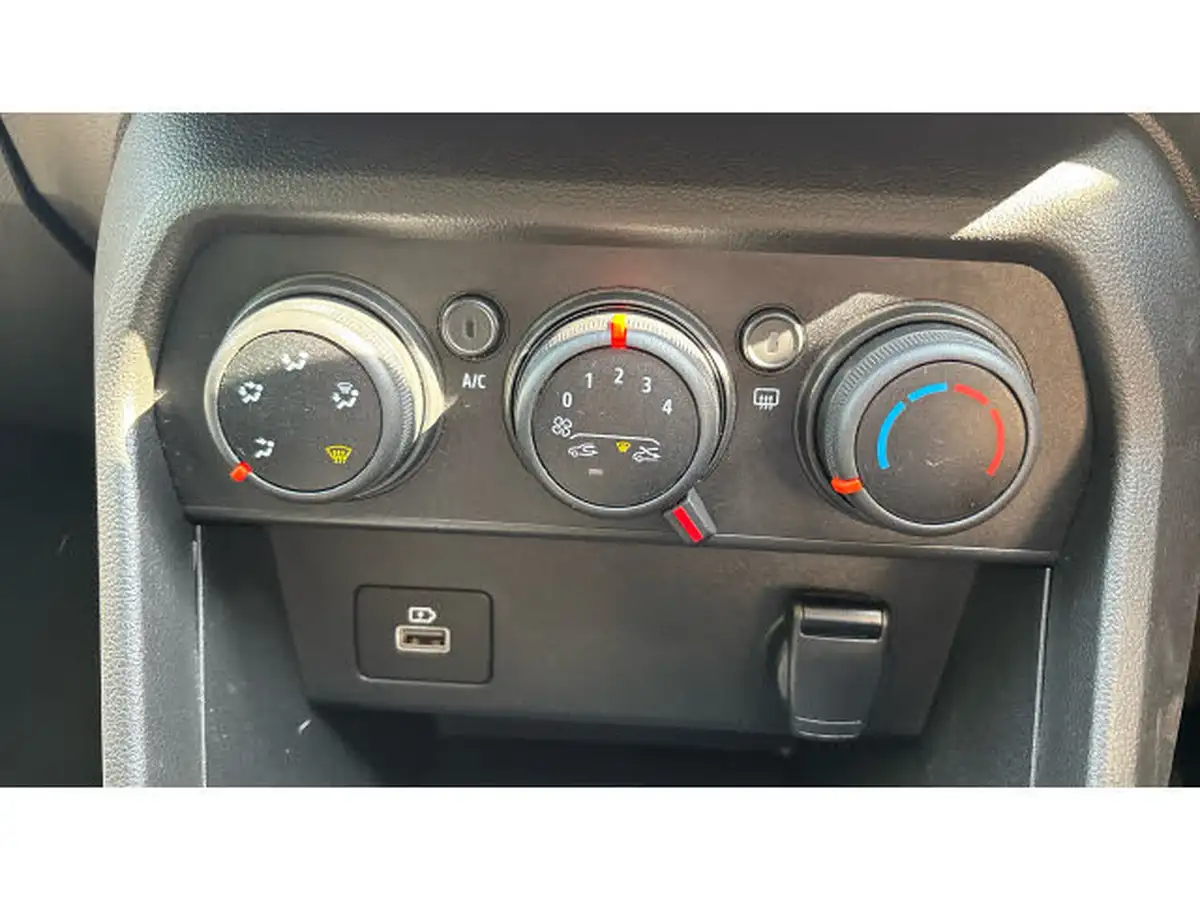 2022-dacia-sandero-stepway-10-tce-comfort-100bhp-bi-fuel-big-31