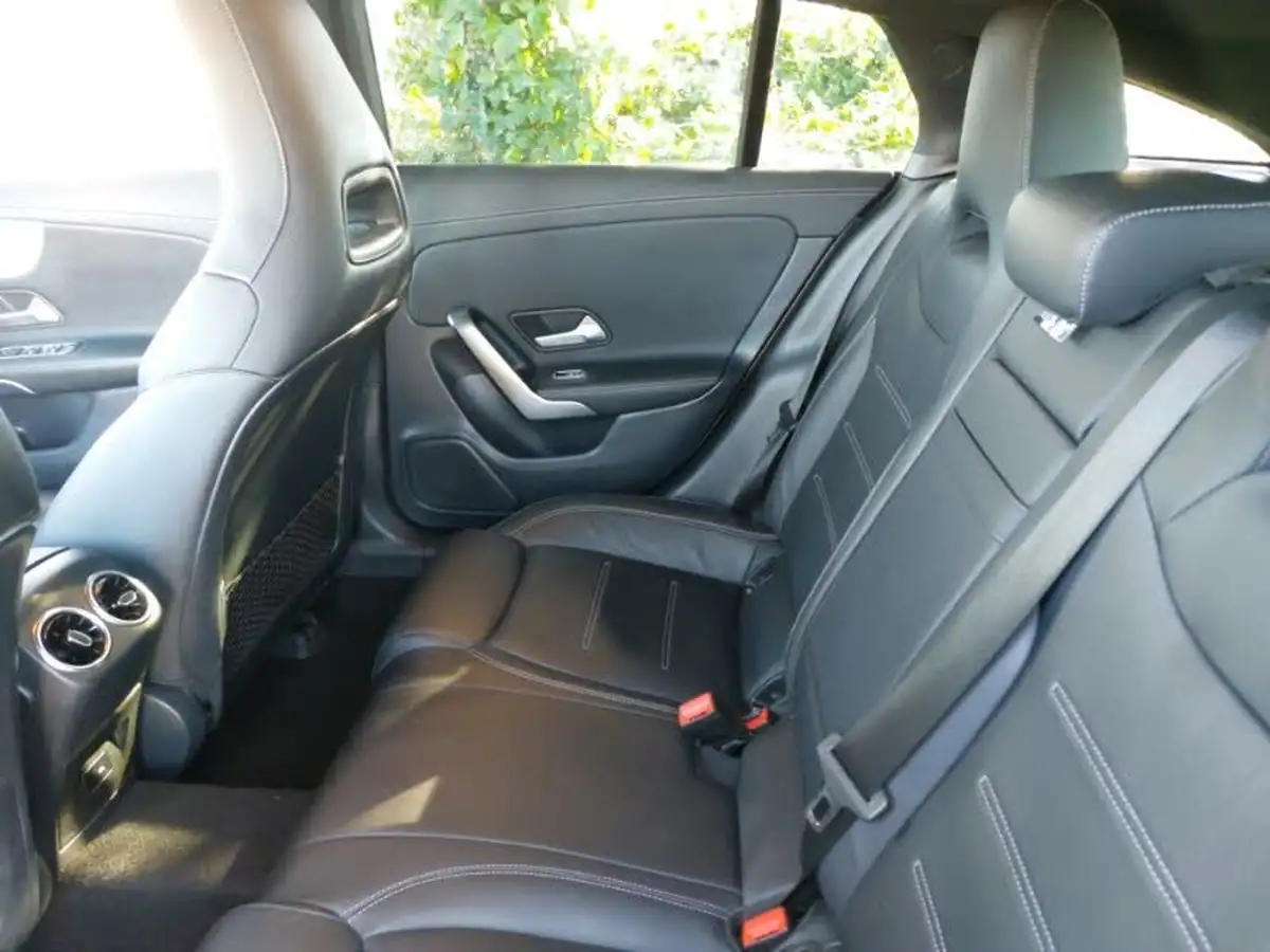 2022-mercedes-benz-cla-13-cla-200-amg-line-premium-shooting-brake-5d-big-5