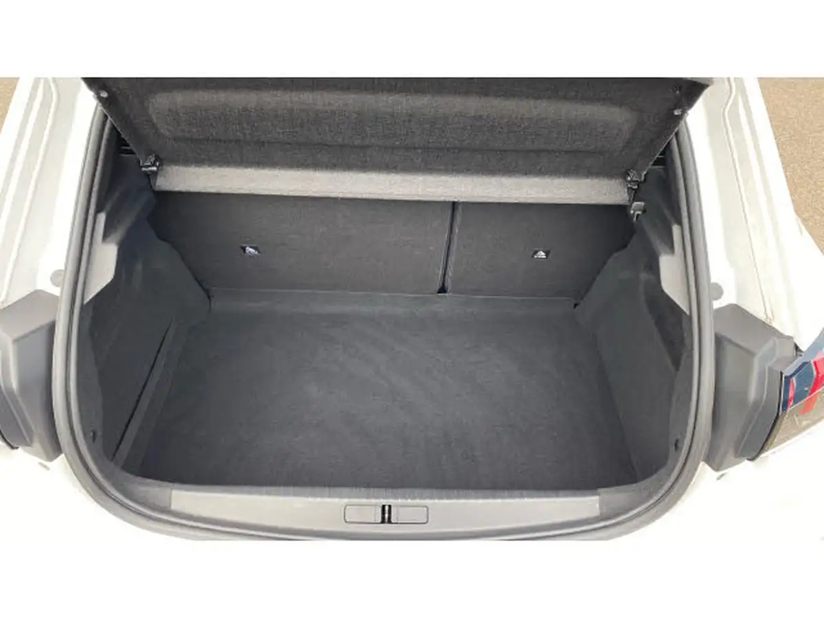 2021-peugeot-208-12-puretech-allure-premium-100bhp-big-3