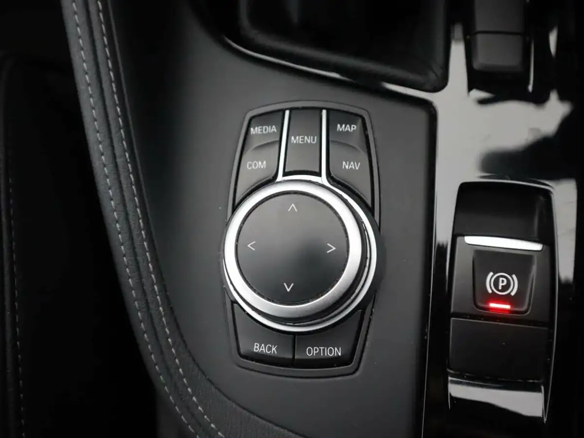2021-bmw-x1-15-sdrive18i-sport-big-23