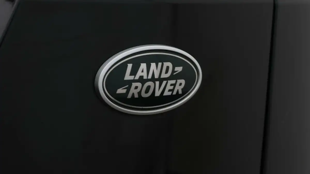 2021-land-rover-range-rover-evoque-15-p300e-r-dynamic-s-big-22