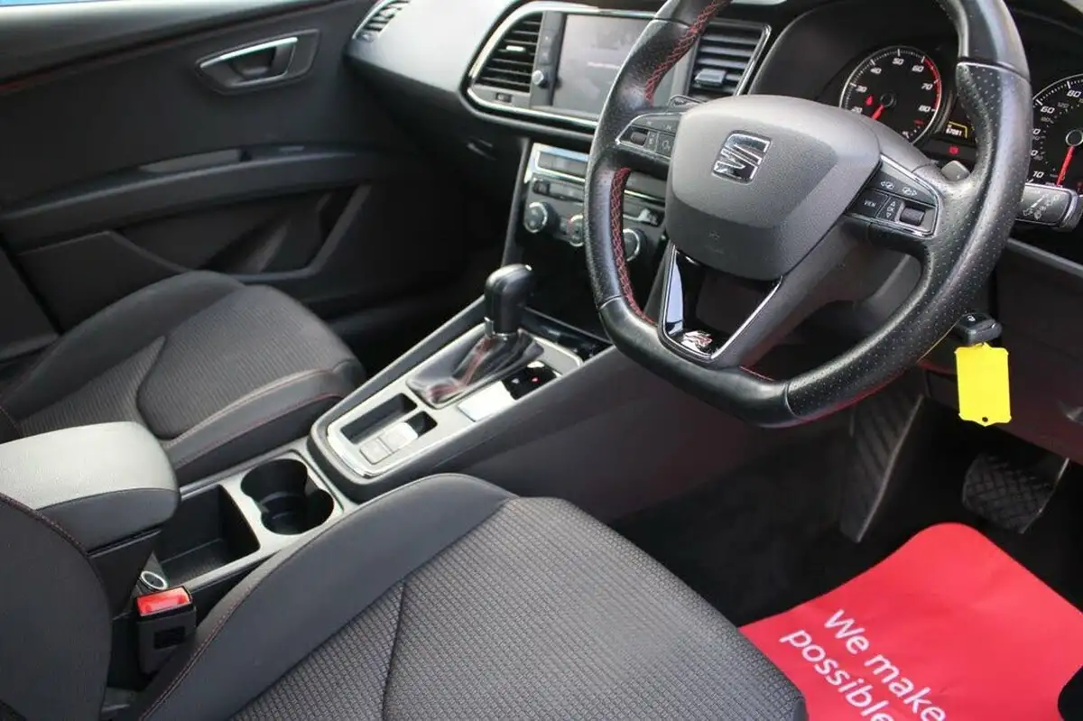 2018-seat-leon-14-ecotsi-fr-technology-hatchback-5d-dsg-big-9