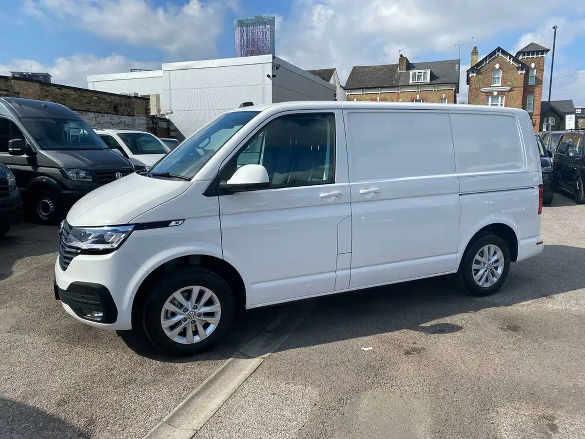 2024-volkswagen-transporter-big-6