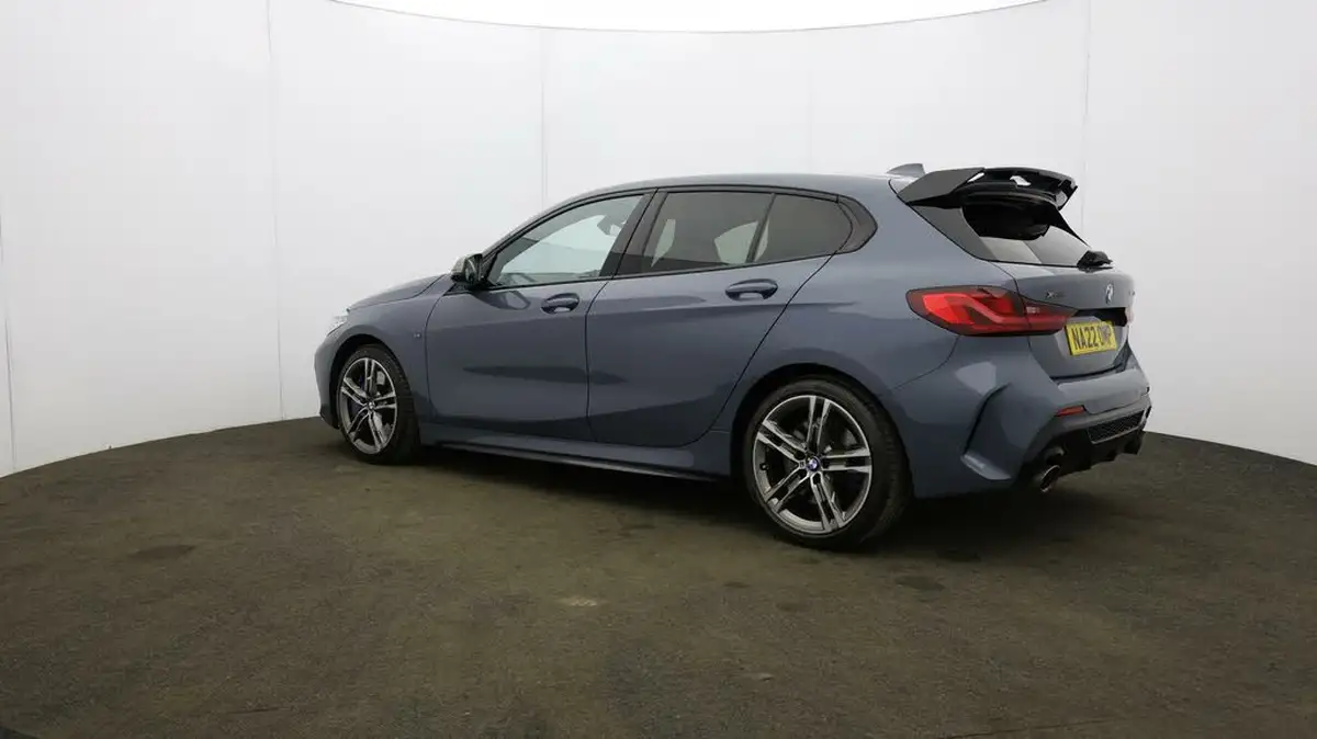 2022-bmw-1-series-20-m135i-xdrive-big-57