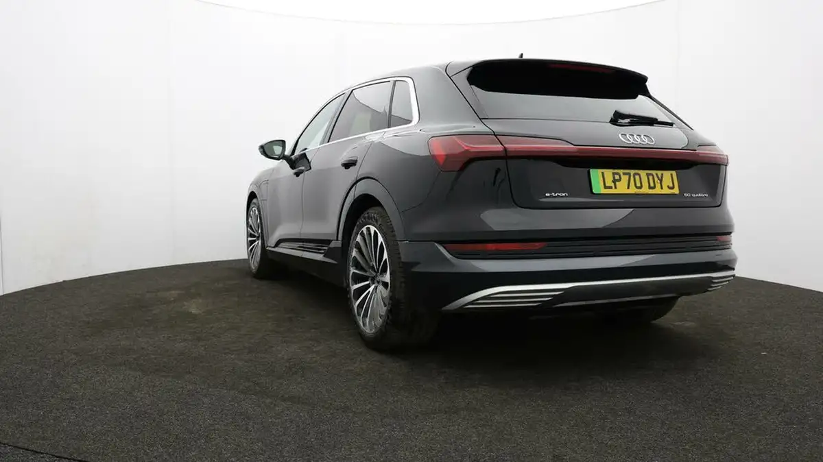2021-audi-e-tron-50e-sport-station-wagon-big-70