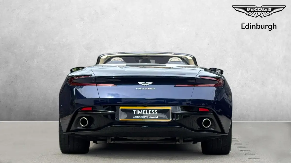 2019-aston-martin-db11-40-v8-big-13
