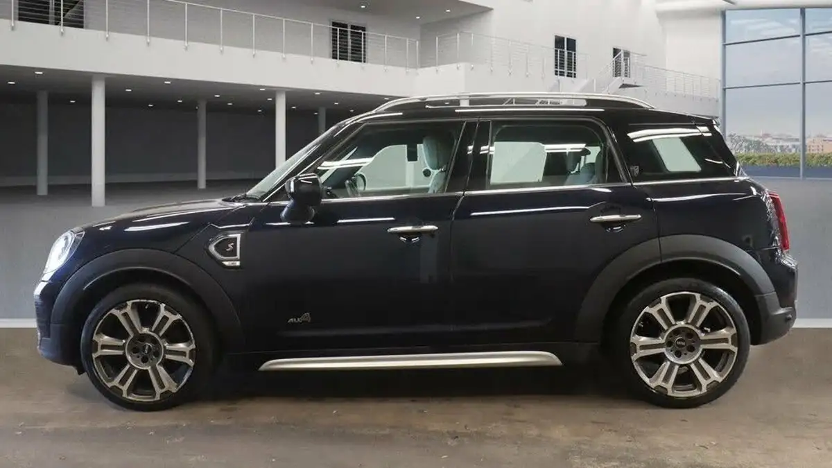2021-mini-countryman-20-cooper-s-exclusive-all4-auto-big-9