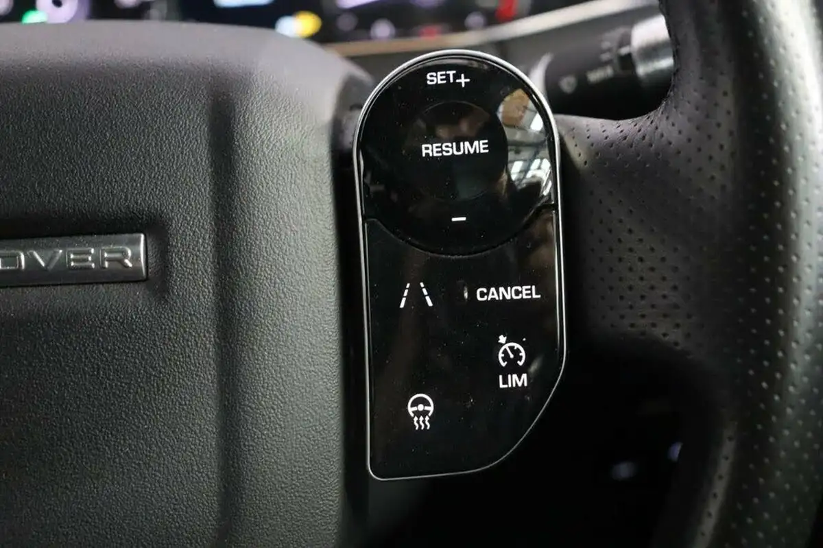 2019-land-rover-range-rover-evoque-20-d150-r-dynamic-big-30