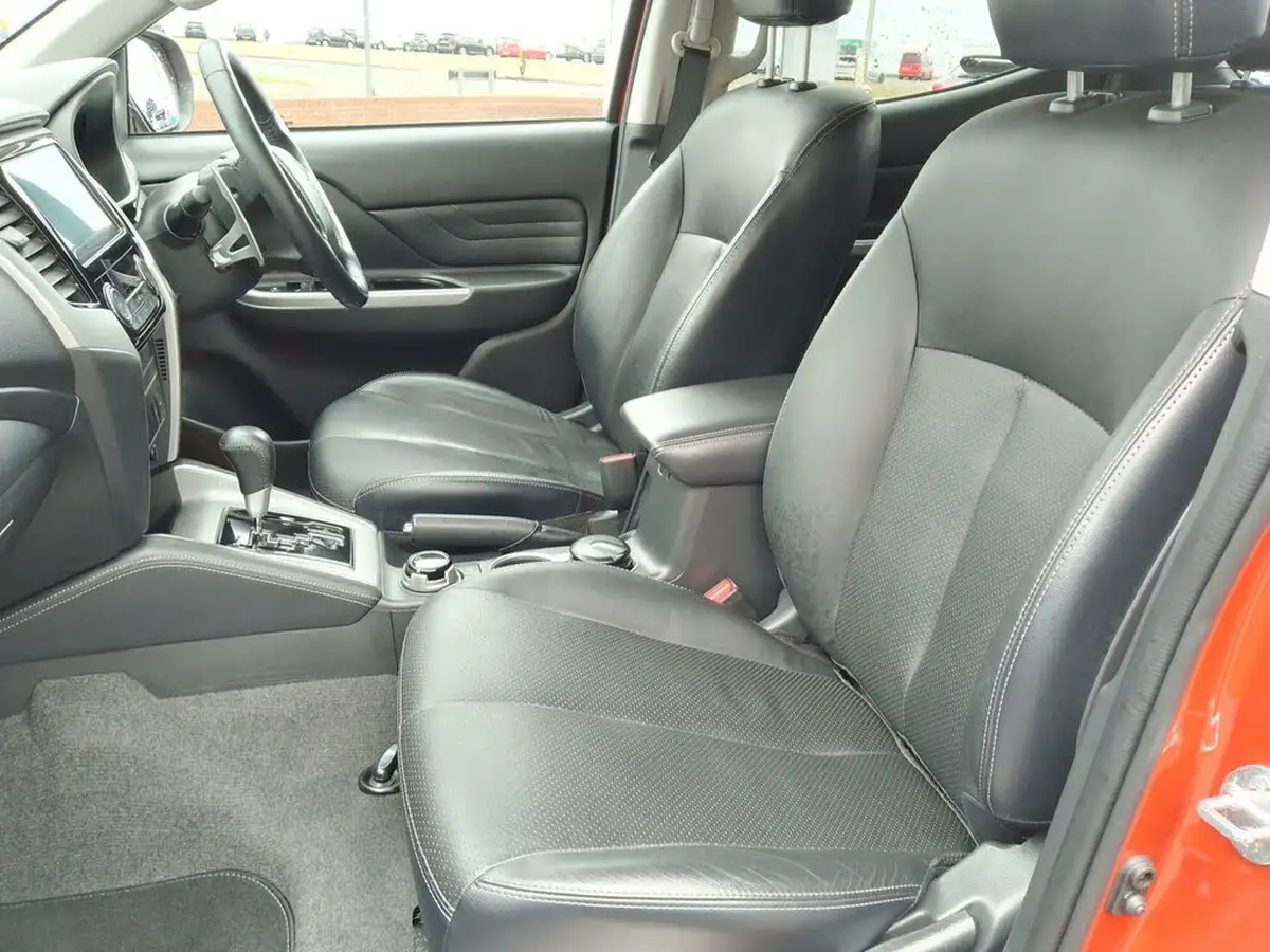 2020-mitsubishi-l200-22di-d-barbarian-auto-big-23