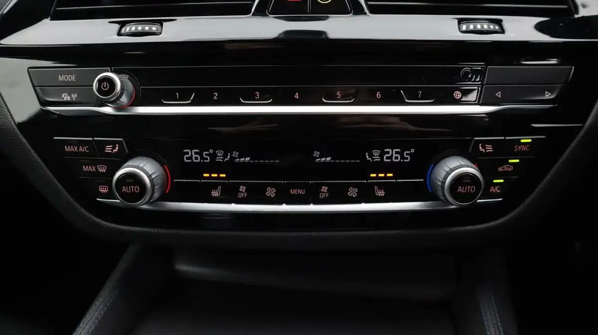 2021-bmw-5-series-20-530e-xdrive-m-sport-saloon-4d-big-12