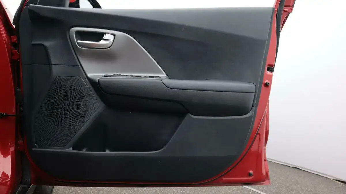 2022-kia-niro-ev-e-2-big-15
