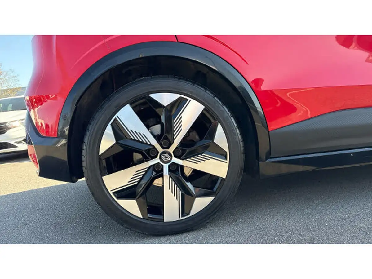 2023-renault-megane-e-tech-e-techno-big-6