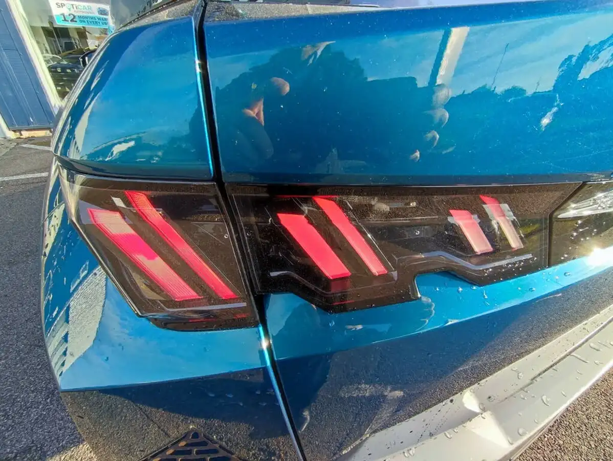 2024-peugeot-3008-suv-12-puretech-allure-136ps-hybrid-e-dsc6-big-15