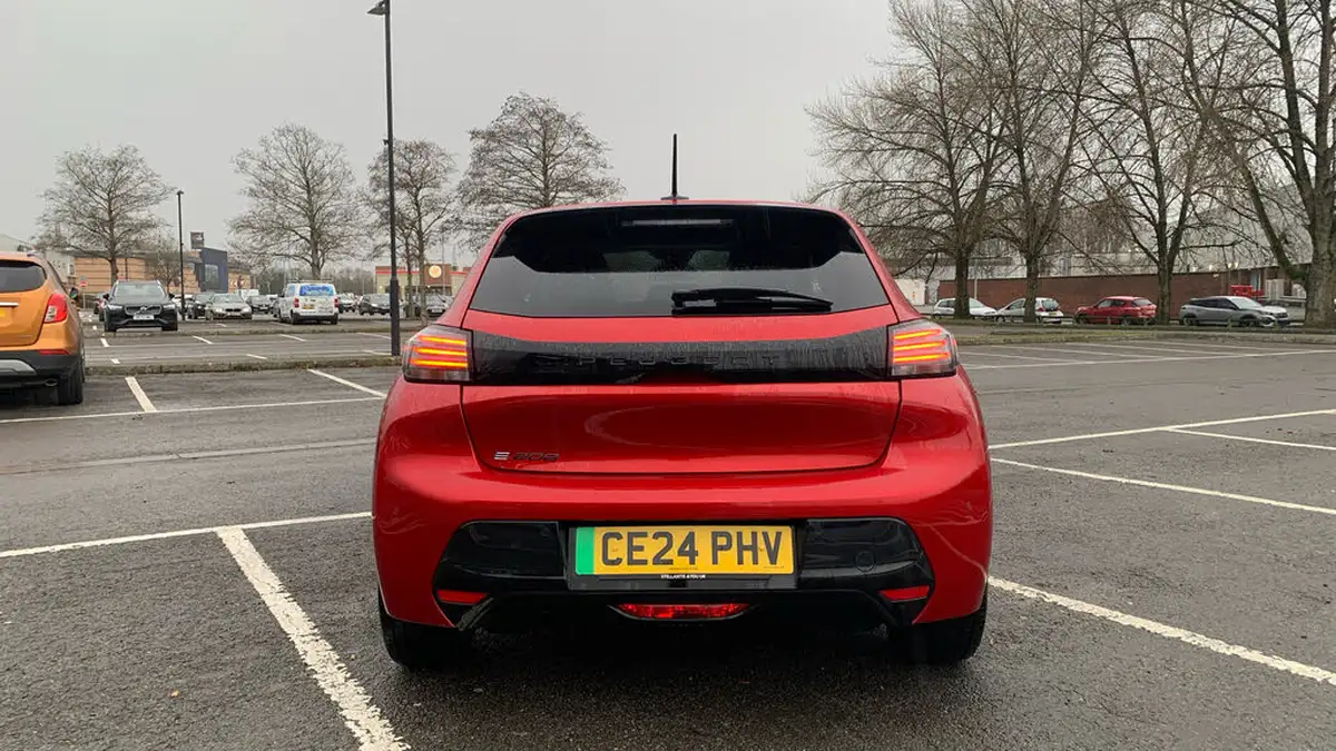 2024-peugeot-208-e-e-style-big-8