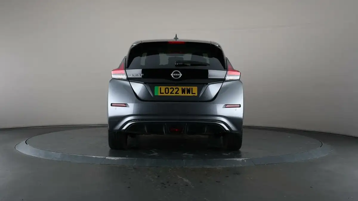 2022-nissan-leaf-e-tekna-39kwh-big-5