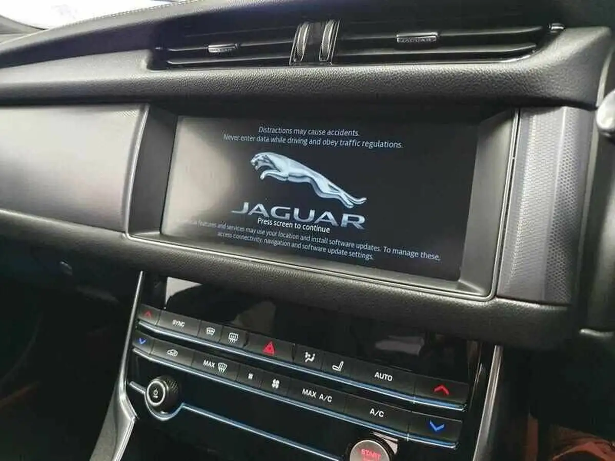 2019-jaguar-xf-20td-r-sport-180ps-ss-sportbrake-5d-auto-big-14