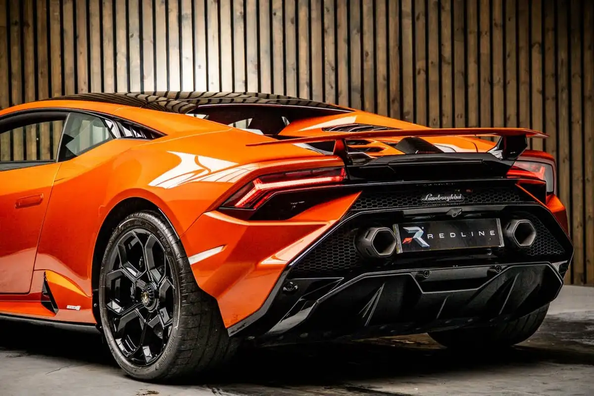 2023-lamborghini-huracan-52-tecnica-big-19