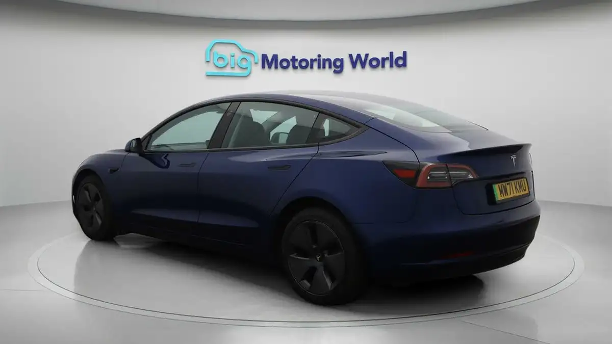 2021-tesla-model-3-e-long-range-awd-big-5