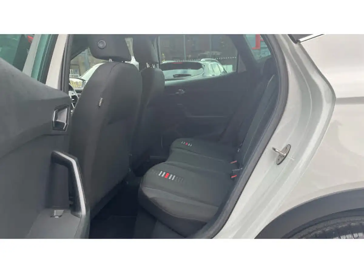 2021-seat-arona-10-tsi-fr-red-edition-big-15