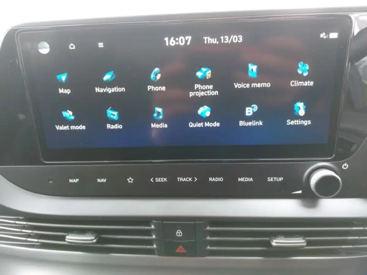 2024-hyundai-i20-10-t-gdi-premium-big-10