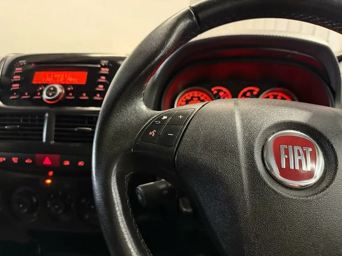 2016-fiat-doblo-16multijet-lounge-95bhp-big-25